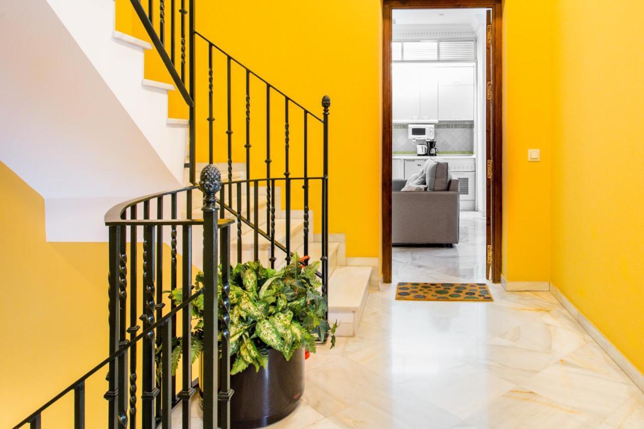 Mágico apartamento en casa palacio del siglo XVII Sevilla Exterior foto