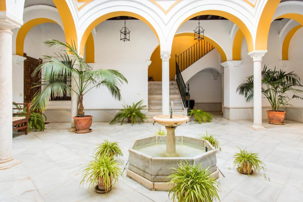 Mágico apartamento en casa palacio del siglo XVII Sevilla Exterior foto