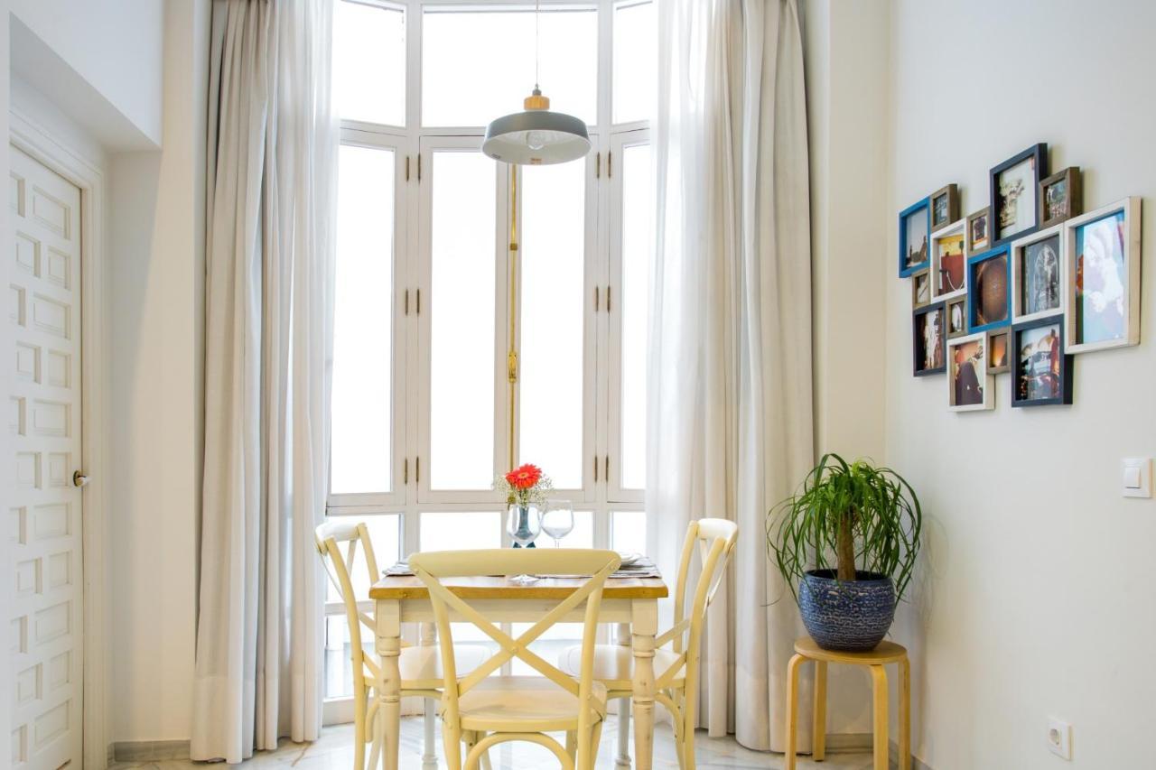 Mágico apartamento en casa palacio del siglo XVII Sevilla Exterior foto